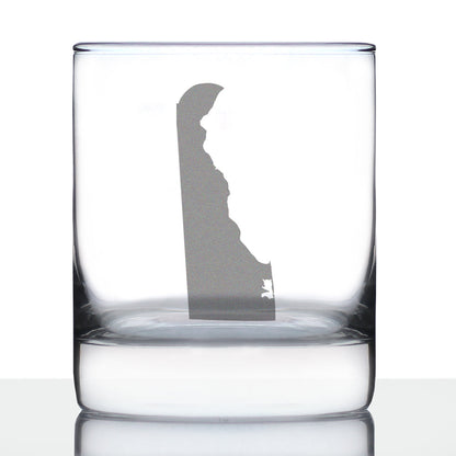 Delaware State Outline Whiskey Rocks Glass - State Themed Drinking Decor and Gifts for Delawarean Women & Men - 10.25 Oz Whisky Tumbler Glasses
