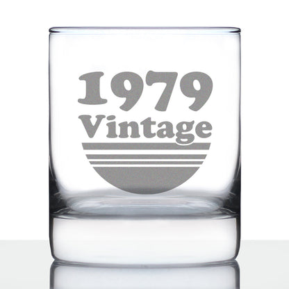 Vintage 1979 - Fun 46th Birthday Whiskey Rocks Glass Gifts for Men & Women Turning 46 - Retro Whisky Drinking Tumbler