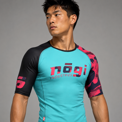 Recall Camo Short Sleeve Rash Guard