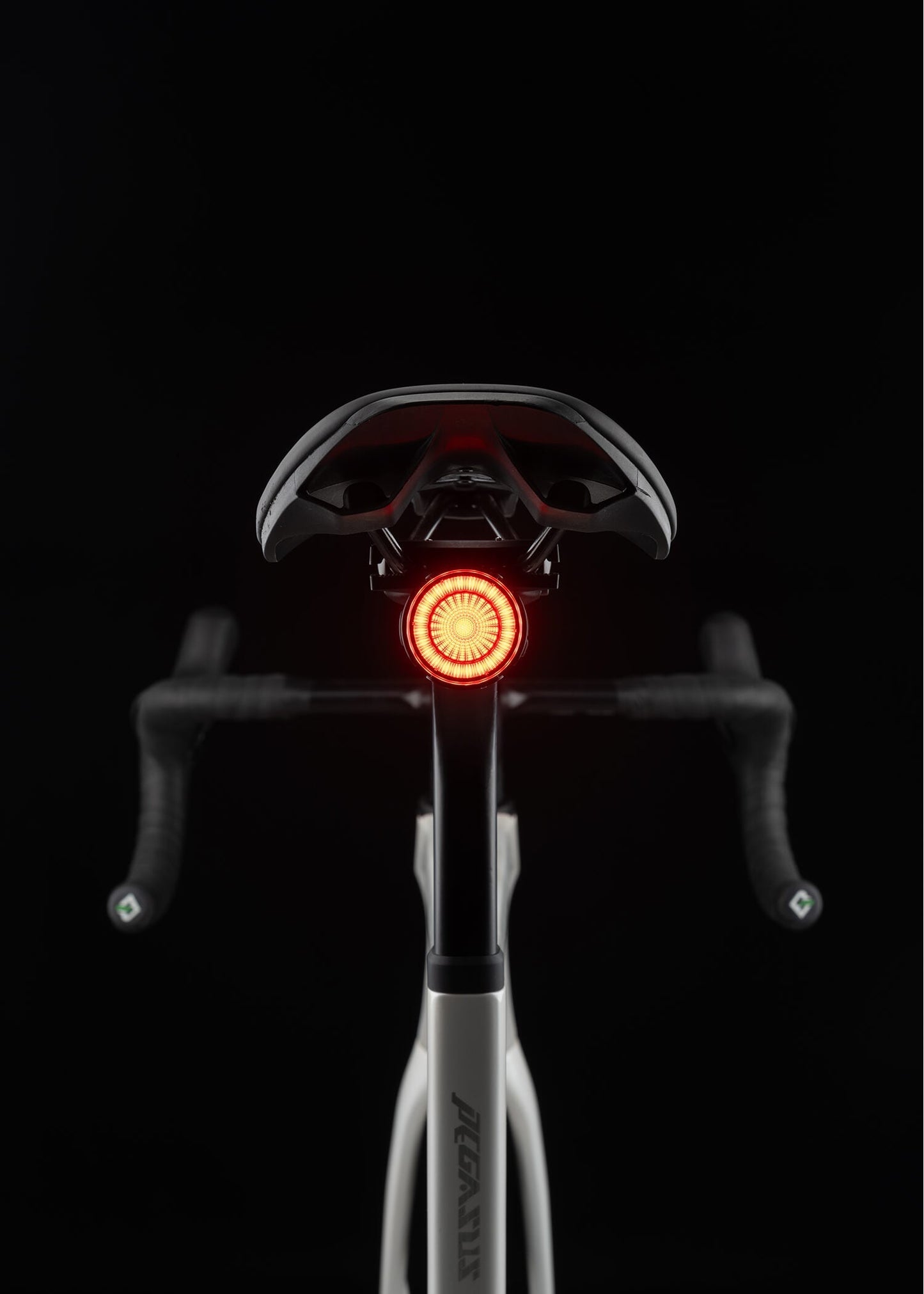 Road To Sky - SUPER6 Rear Light Anti-Lost USB-C