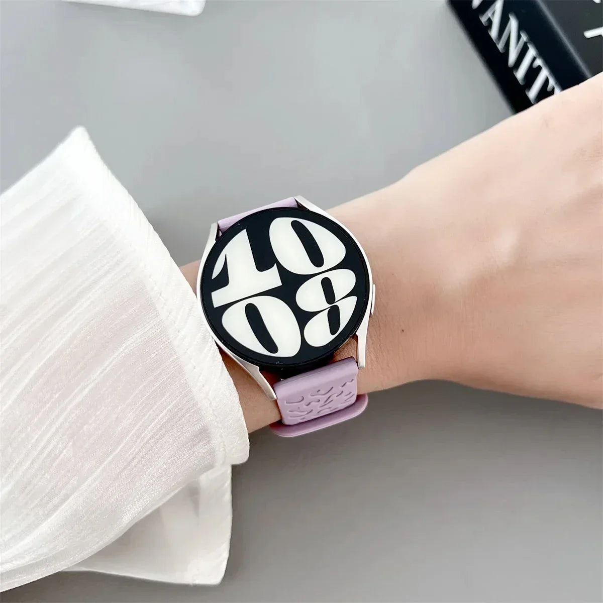 Samsung Galaxy Watch 7, 6, 5, 4 & FE Leopard Print Silicone Band