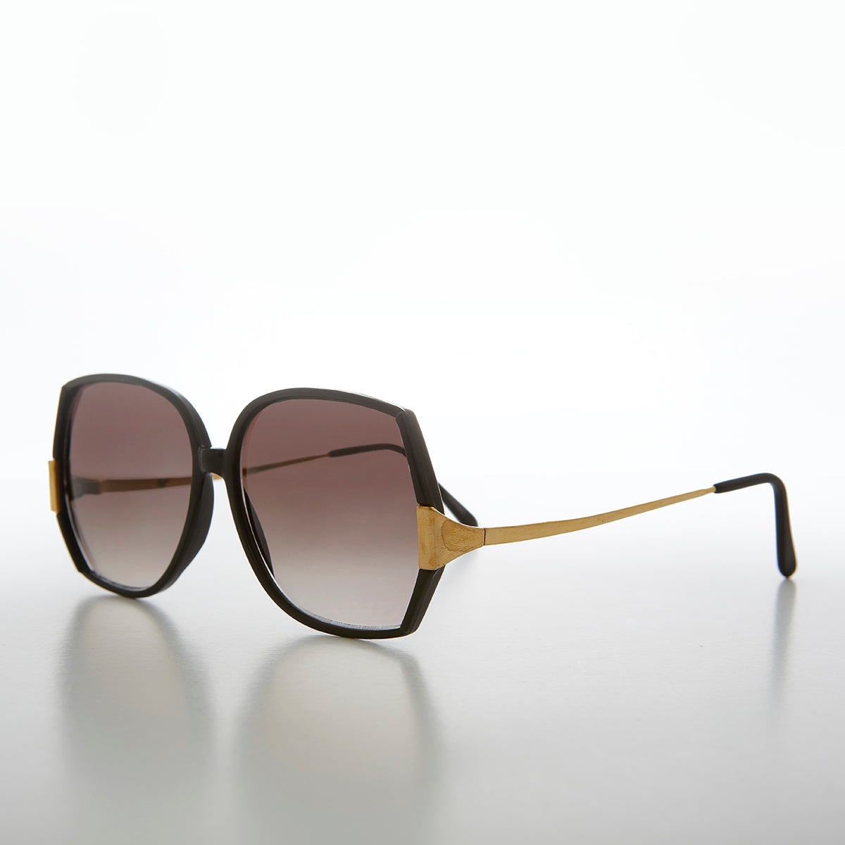 Butterfly Women's Vintage Sunglass - Shelly