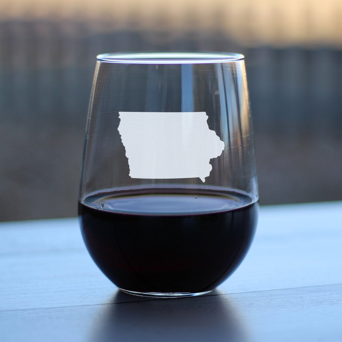 Iowa State Outline Stemless Wine Glass - State Themed Drinking Decor and Gifts for Iowan Women & Men - Large 17 Oz Glasses