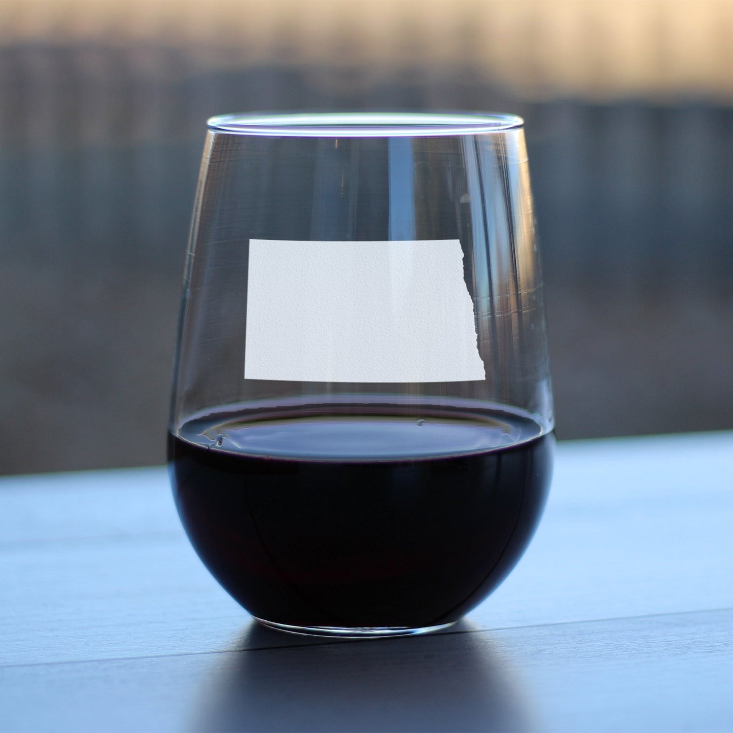North Dakota State Outline Stemless Wine Glass - State Themed Drinking Decor and Gifts for North Dakotan Women & Men - Large 17 Oz Glasses