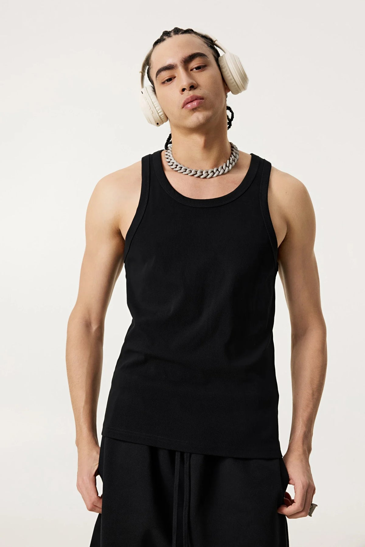 Summer Tank Top – Minimalist, Loose-Fit Workout Vest