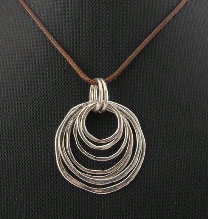 🔘 7-Layered Asymmetrical Circle Pendant Necklace – Bold. Minimal. Fabulous.