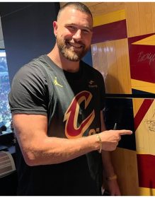 Travis Kelce Cleveland Cavaliers 87 Jersey