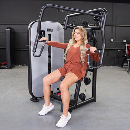 Vogue Chest Press by Muscle D Fitness – Iso-Lateral Convergent Machine