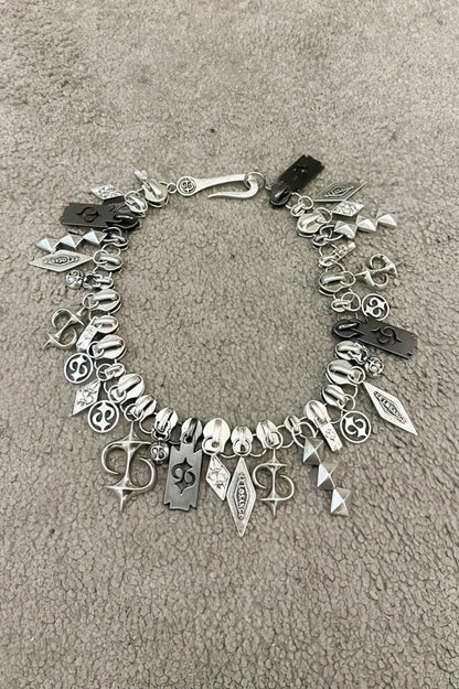 Zipper Necklace – Minimalist & Versatile Design