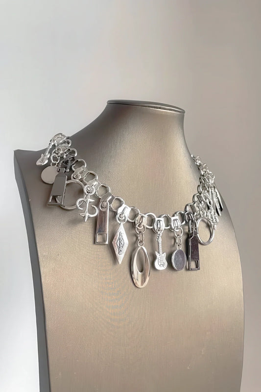 Zipper Necklace – Minimalist & Versatile Design