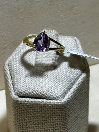 Amethyst Ring Size 6 (02.7034)
