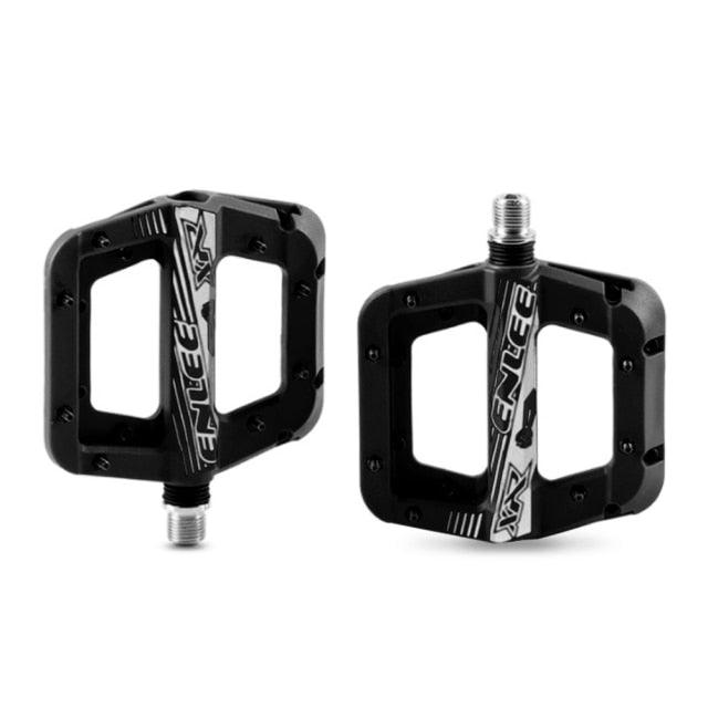 Anti-Vibration Mountain Bike Pedal Anti-Skid Lightweight Nylon Fiber Bicycle Pedal Board High-Strength Anti-Skid Bicycle Pedal New Nylon Fabric Anti Slip Durable Mountain Bike Flat Pedals