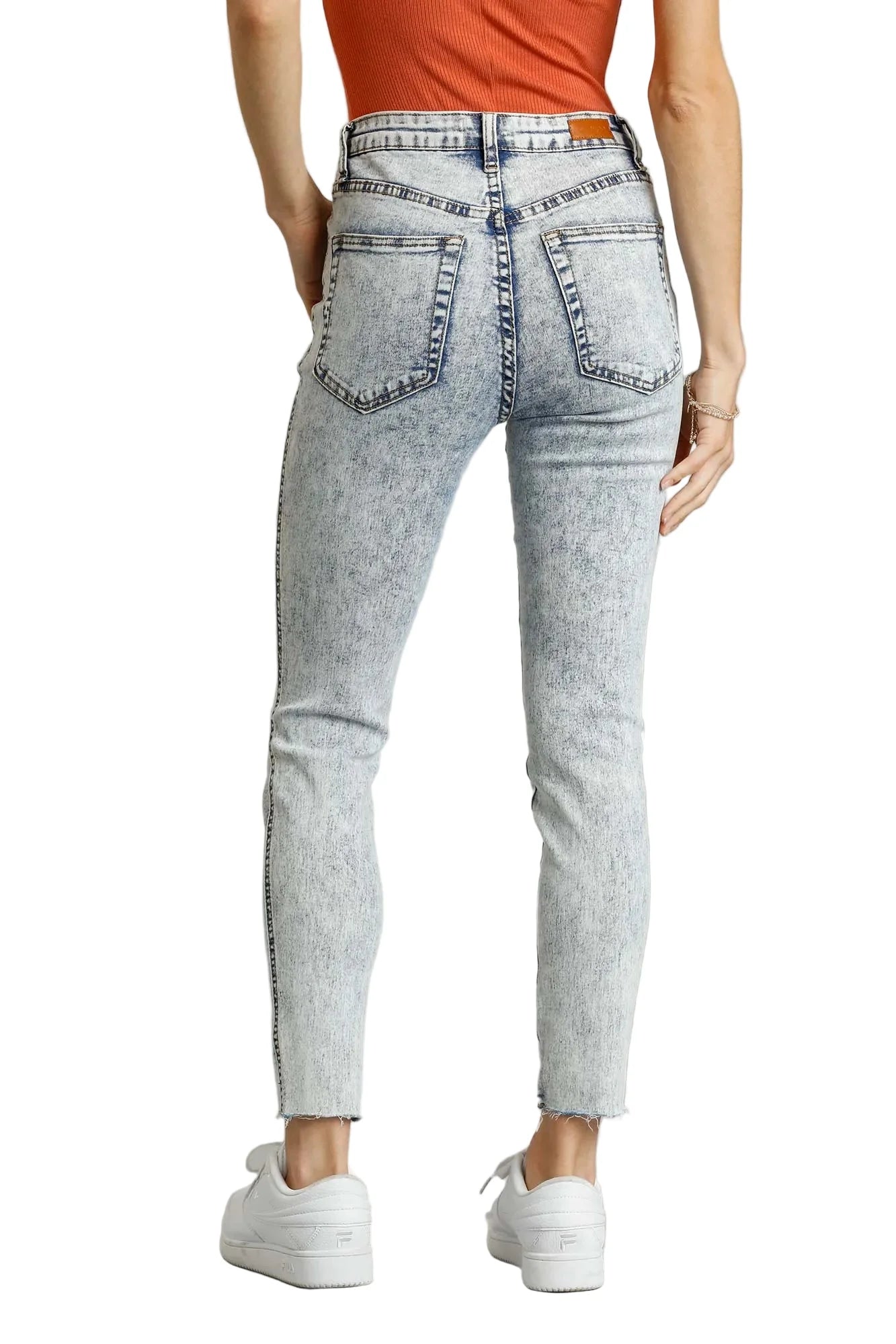 5-Pockets Distressed Detail Stretch Denim Skinny Jeans with Unfinished Hem