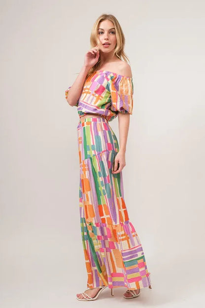 And The Why Puff Sleeve Elastic Edges Geo Printed Crop Top