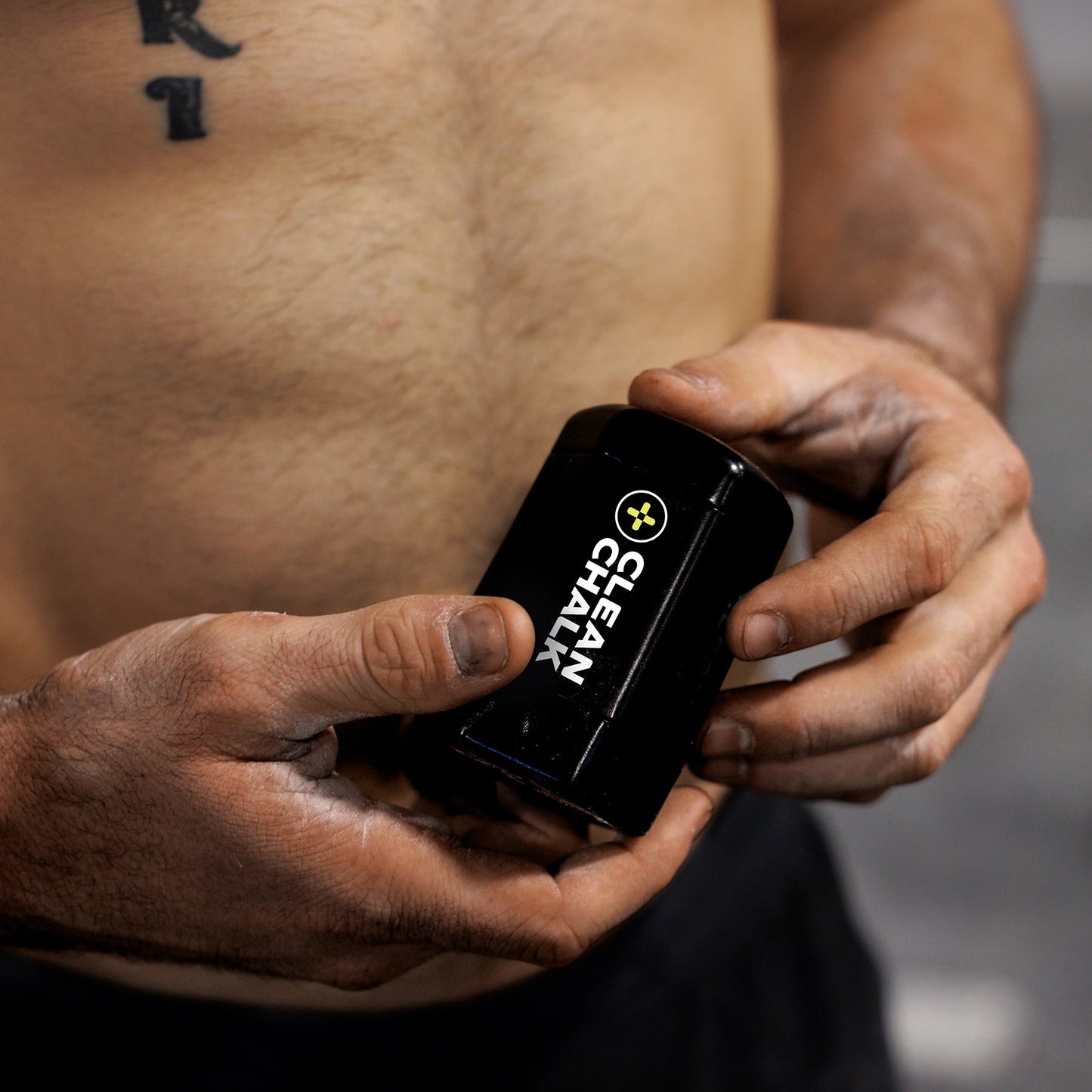 Clean Chalk Pod: Pre-filled, 40 doses, Magnetic base.