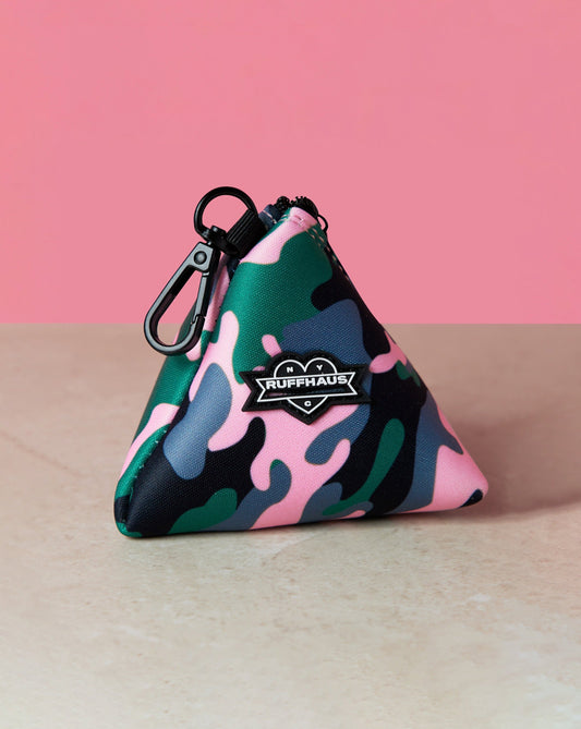 Camo QT Pink Poop Bag Holder