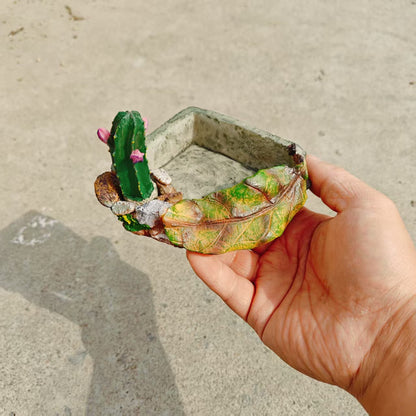 Naturalistic Cactus Resin Water & Food Dish