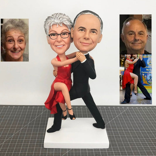 Custom Couple Bobbleheads Dancing