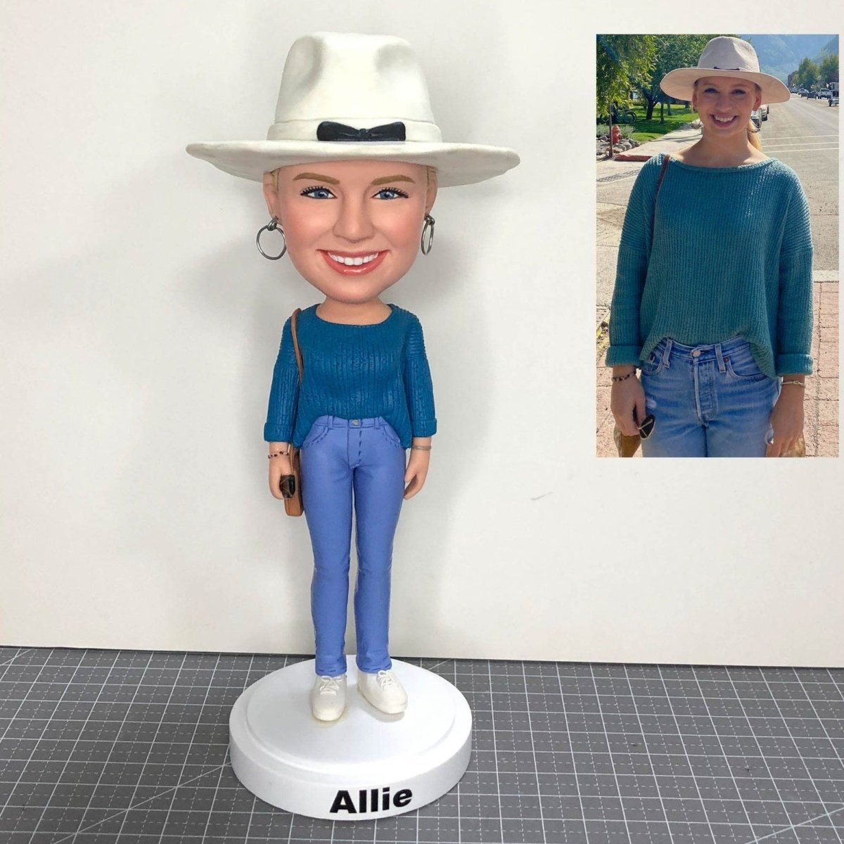 Custom Rich Lady Bobblehead for Girlfriend