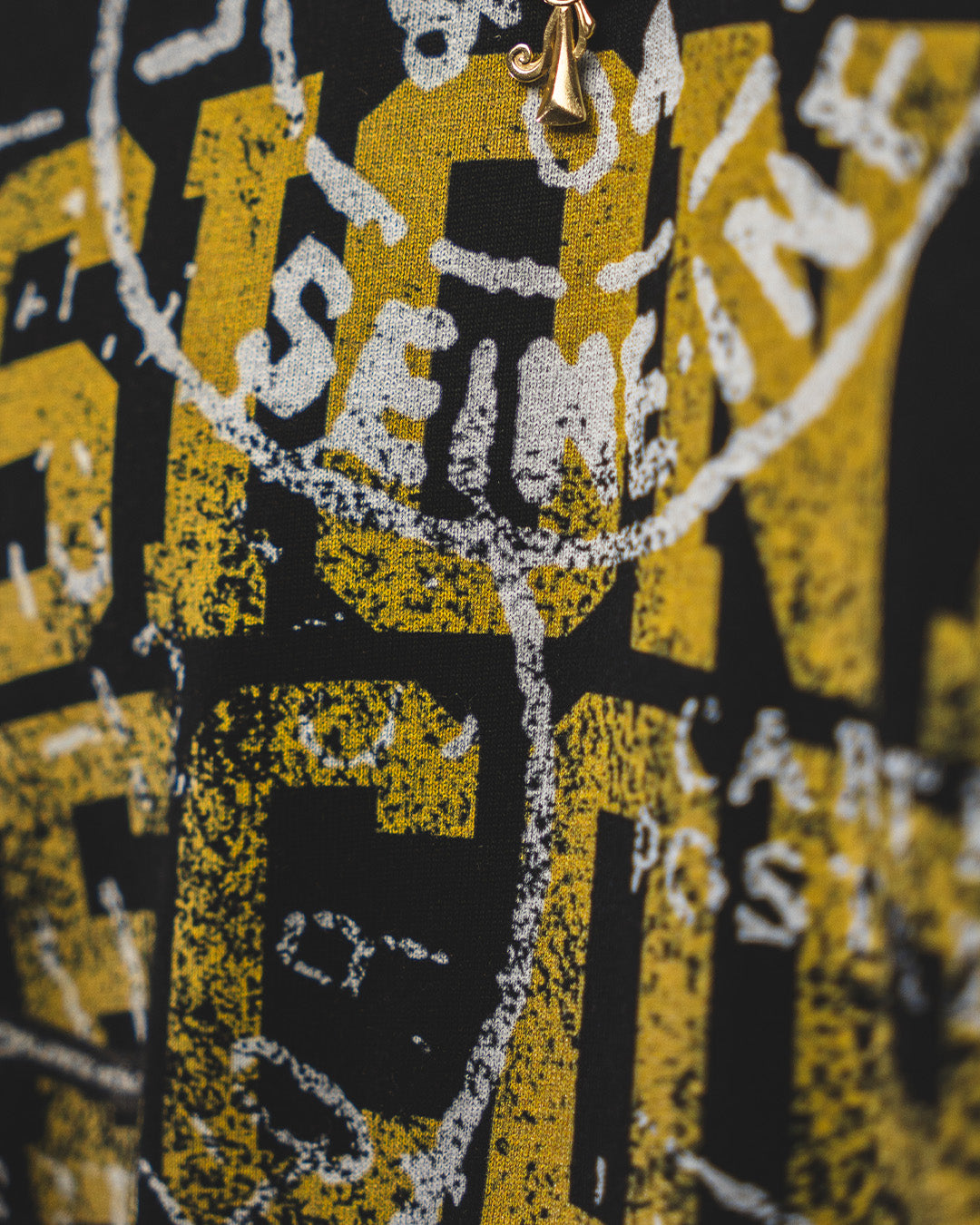 VZNARY" RECORDS" TEE