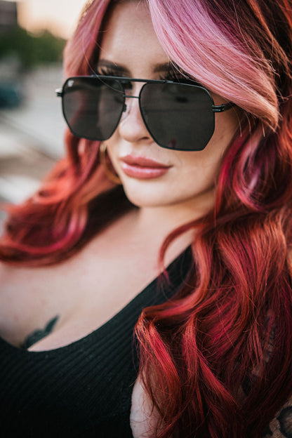 The Edge. Black/Black