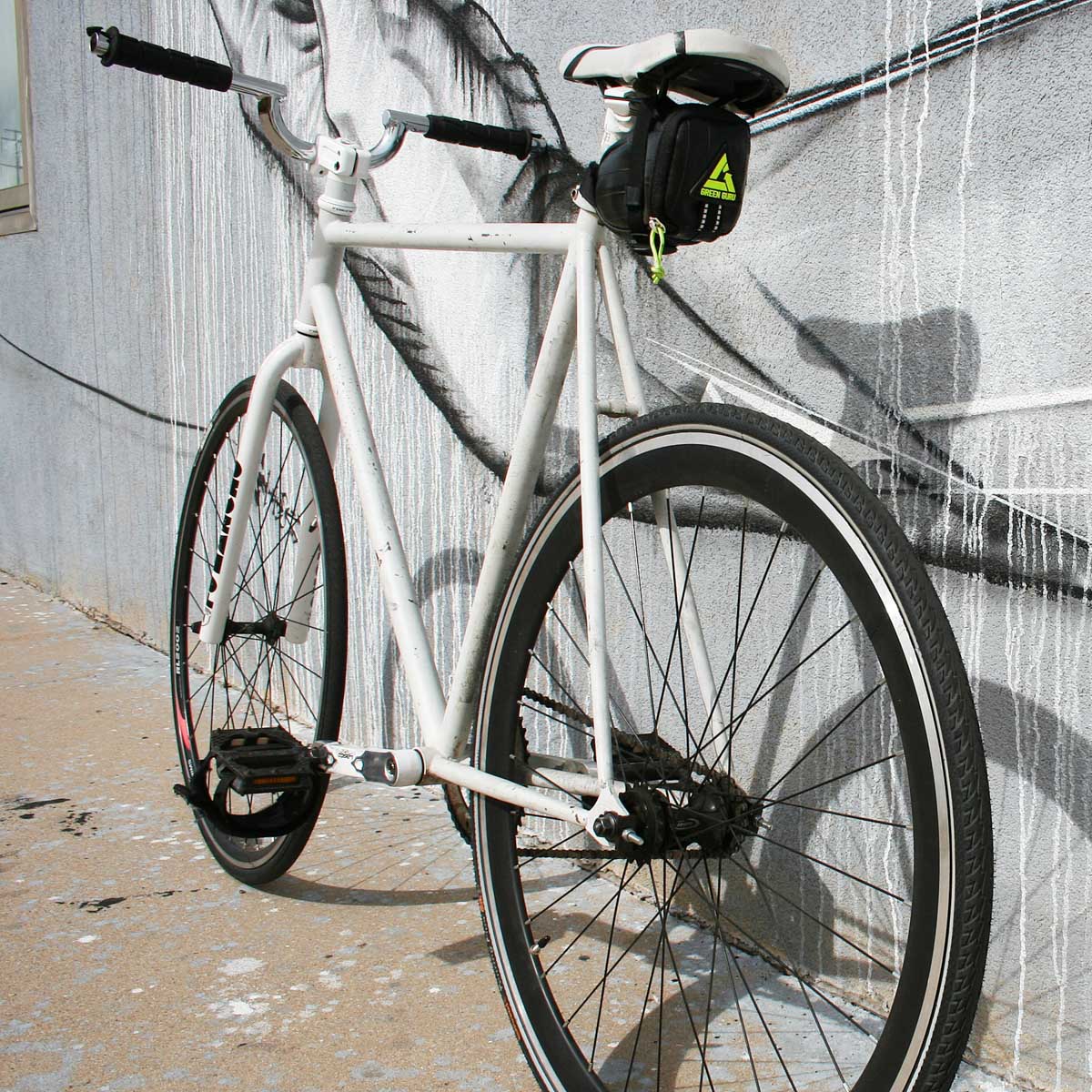 Green Guru - Clutch Saddle Bag