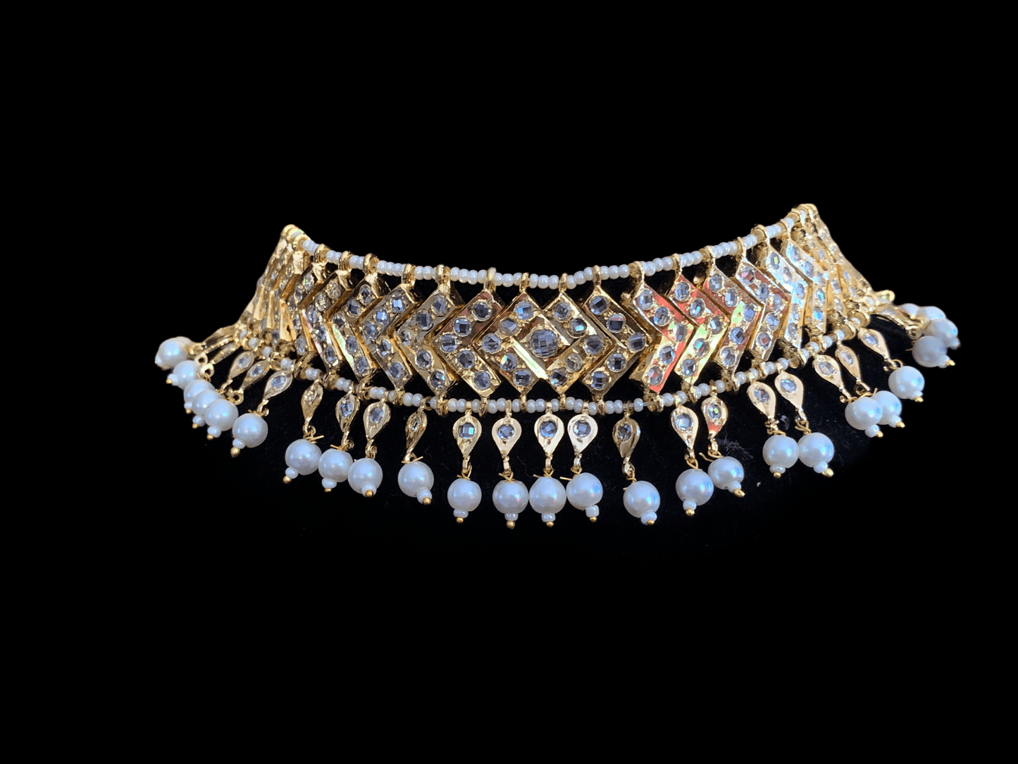 C87 Mahira v style choker with earrings( SHIPS IN 4 WEEKS )