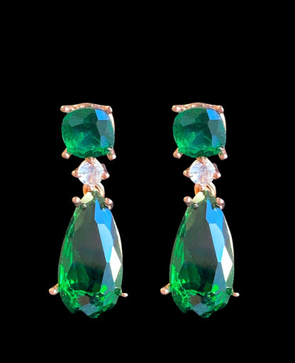 DER788 Cz tear drop earrings ( READY TO SHIP )