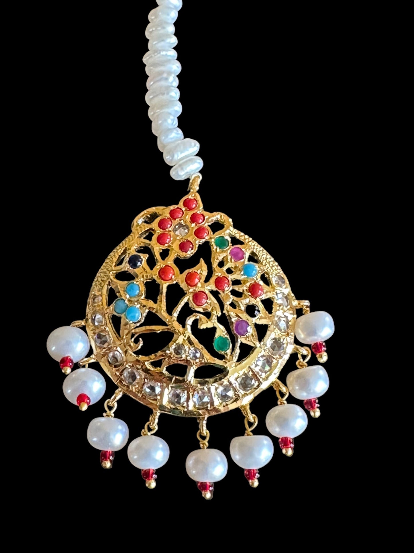 Navratan tika in fresh water pearls ( SHIPS IN 4 WEEKS )