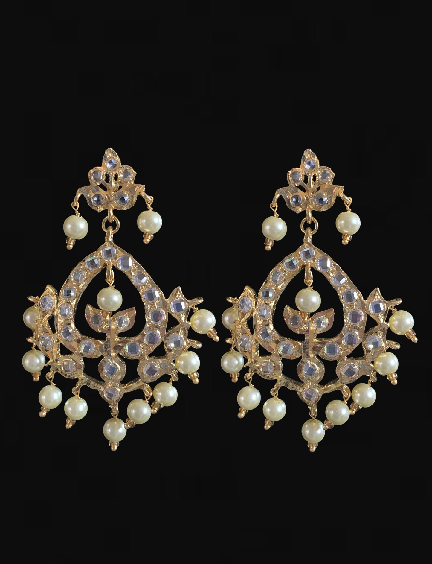 DER543 Dina hyderabadi  Chandbali with golden pearls ( MADE ON ORDER )