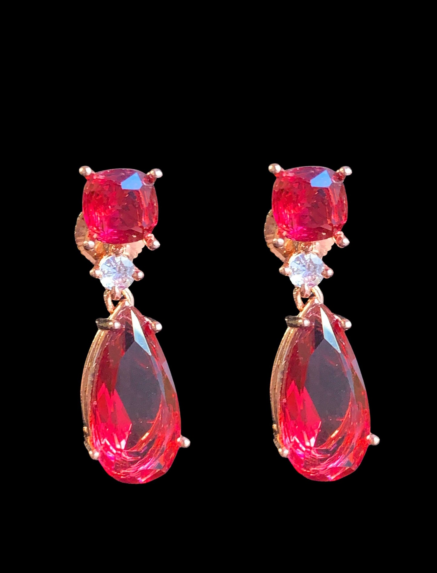 DER788 Cz tear drop earrings ( READY TO SHIP )
