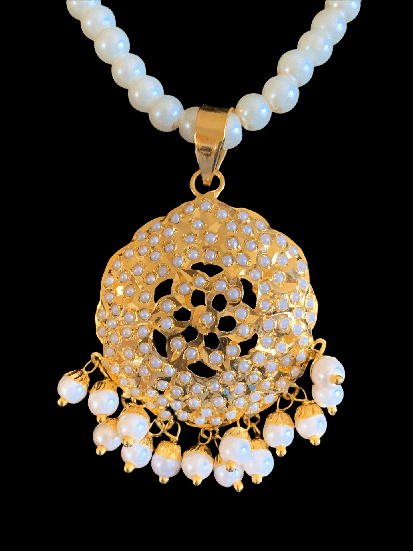 PS489 Naima   pendant set in pearls  ( READY TO SHIP )