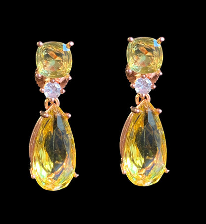 DER788 Cz tear drop earrings ( READY TO SHIP )