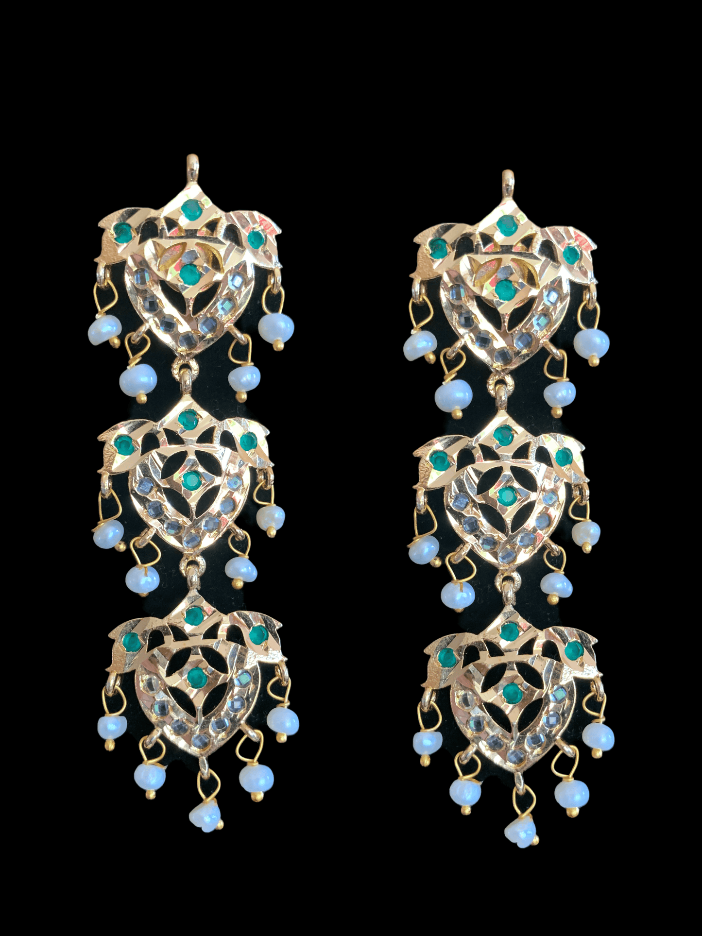 SAT9 Talia  satlada in fresh water pearls - green   (READY TO SHIP)