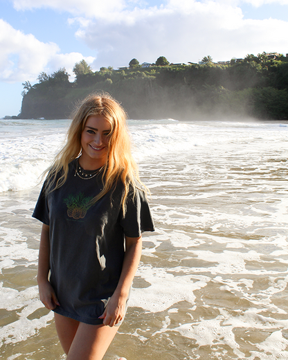 Koloa Piñas Boyfriend Tee