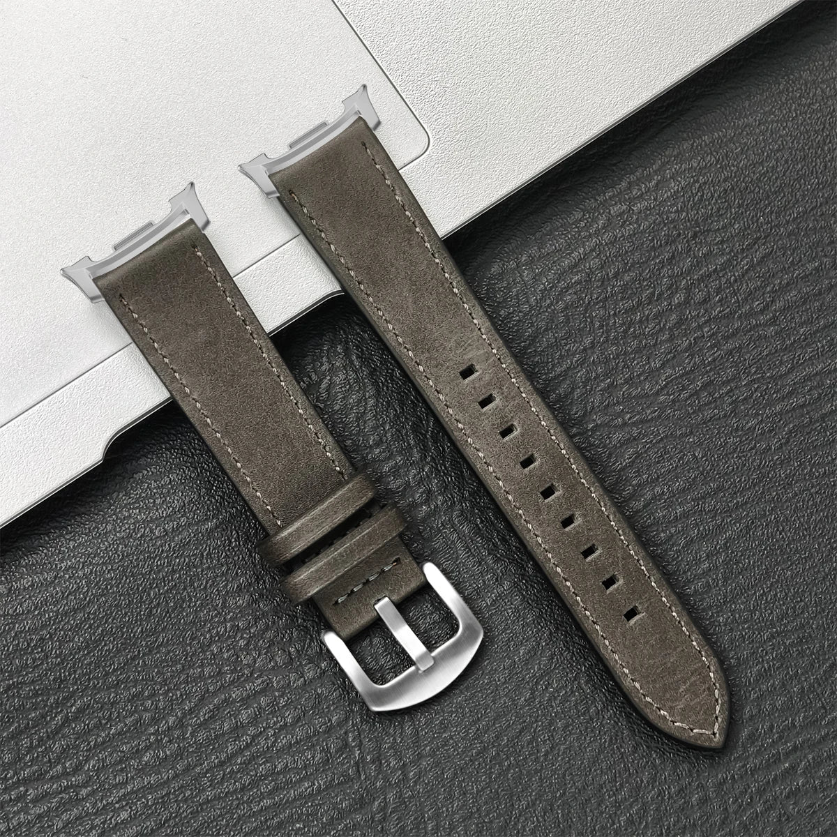 Samsung Galaxy Watch8, 8 Classic & 9 Vintage Leather Band, Pin Buckle