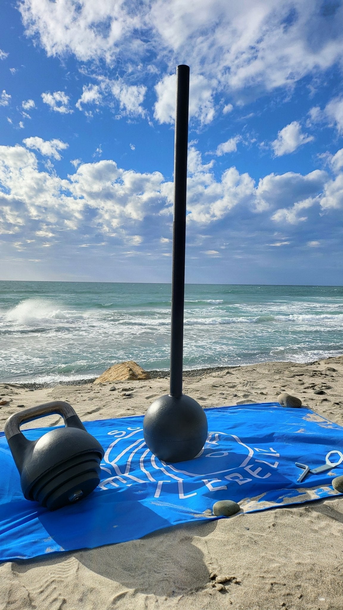 12–32 kg (26–71 lb) Adjustable Kettlebell/Mace System – Powder-Coated Cast-Iron – Black | SoCal Kettlebellz