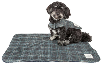 Touchdog ® 2-In-1 Windowpane Plaid Matching Dog Jacket and Reversible Dog Mat