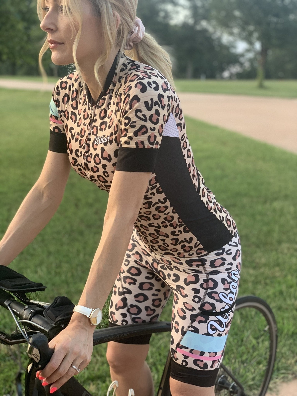 Women’s Urban Leopard Print Cycling Kit — Performance Jersey & Bib Shorts