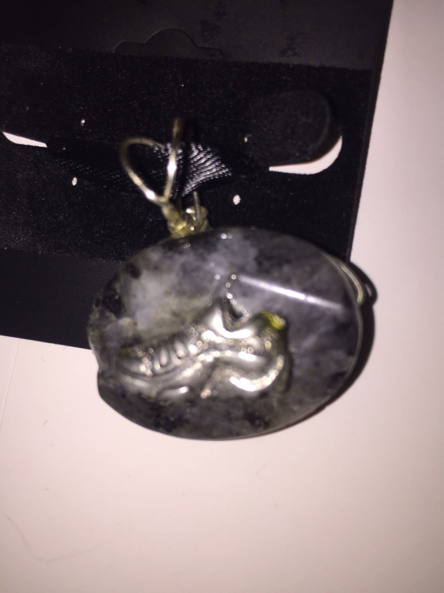 Stone Pendant - Running Shoe - Charcoal