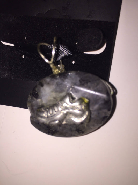 Stone Pendant - Running Shoe - Charcoal